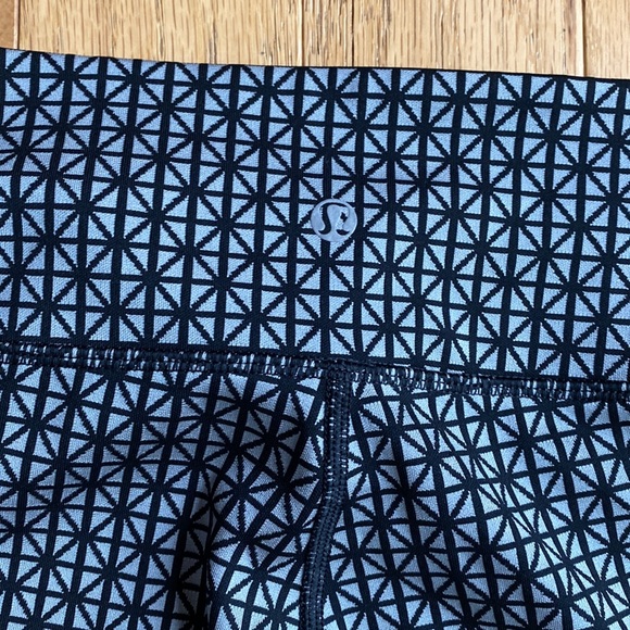 Lululemon sz 8 Wunder Under Geometric leggings - Picture 12 of 13